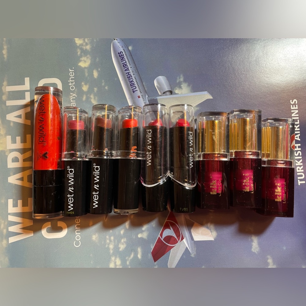Wet n wild / Kiki Lipstick set